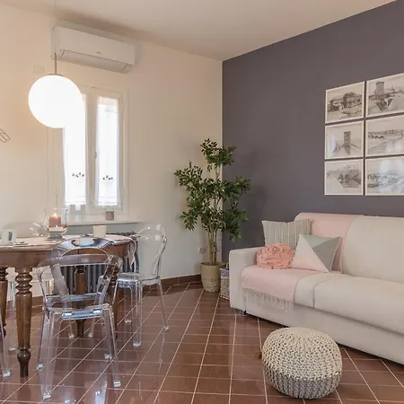 Palazzo Spada - Attico Con Terrazza Vista Fiume In Centro Appartement