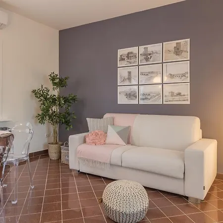 Palazzo Spada - Attico Con Terrazza Vista Fiume In Centro アパート コディゴーロ