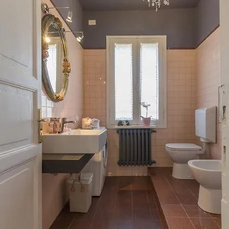 شقة Palazzo Spada - Attico Con Terrazza Vista Fiume In Centro كوديجورو