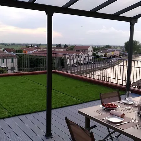 Palazzo Spada - Attico Con Terrazza Vista Fiume In Centro * コディゴーロ